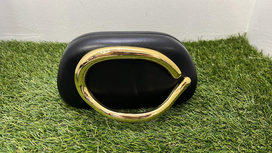 Clutch Black
