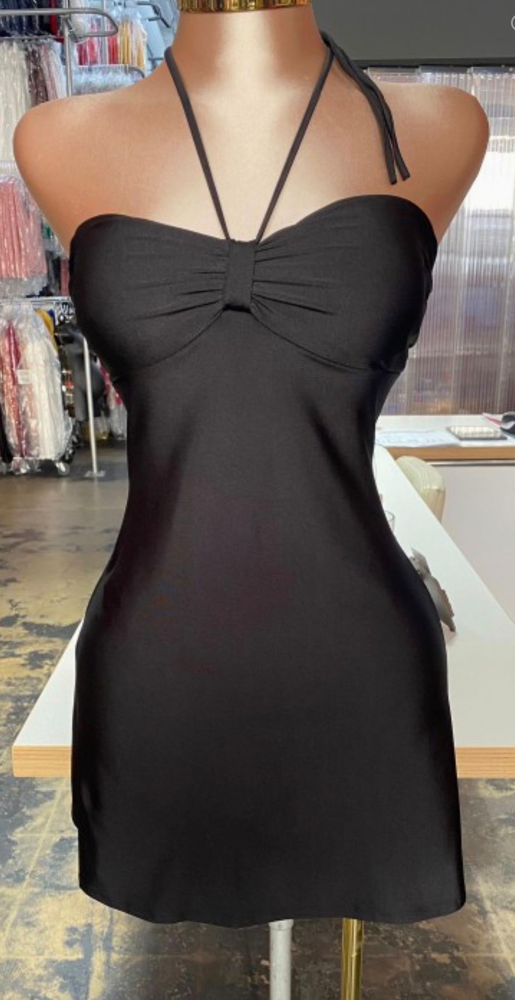 Line Dress With Stretch Frabric and Black Neck Tie